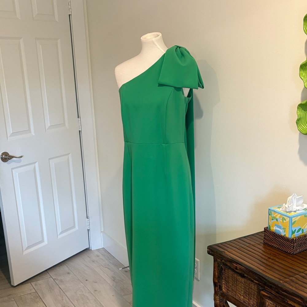Chic One-Shoulder Green Dress